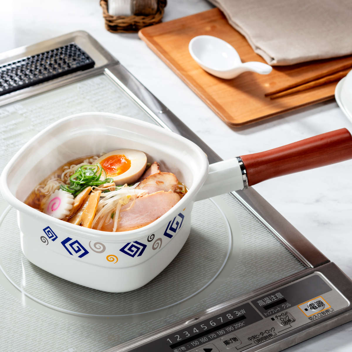 高木金属工業 角型片手鍋 14cm IH対応 ホーロー製 四角いお鍋 麺ごこち