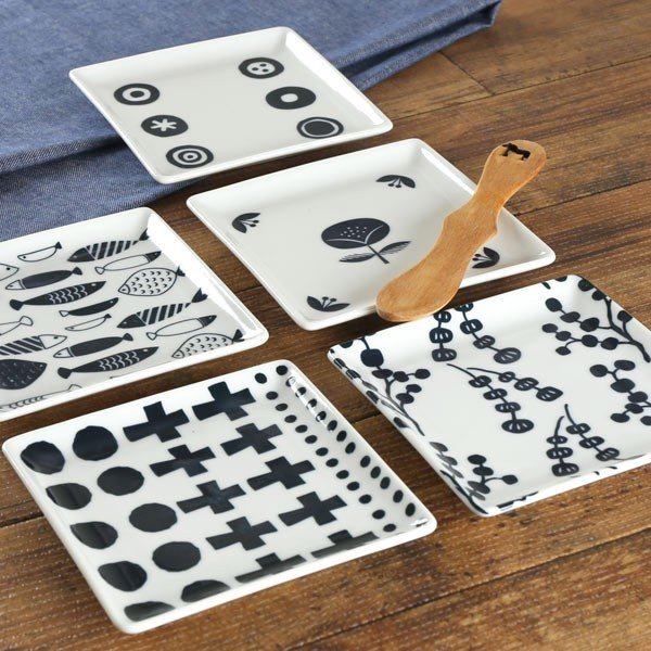 正角皿 13cm ブロックプリント 北欧 美濃焼 食器 小皿 磁器 （ 食洗機