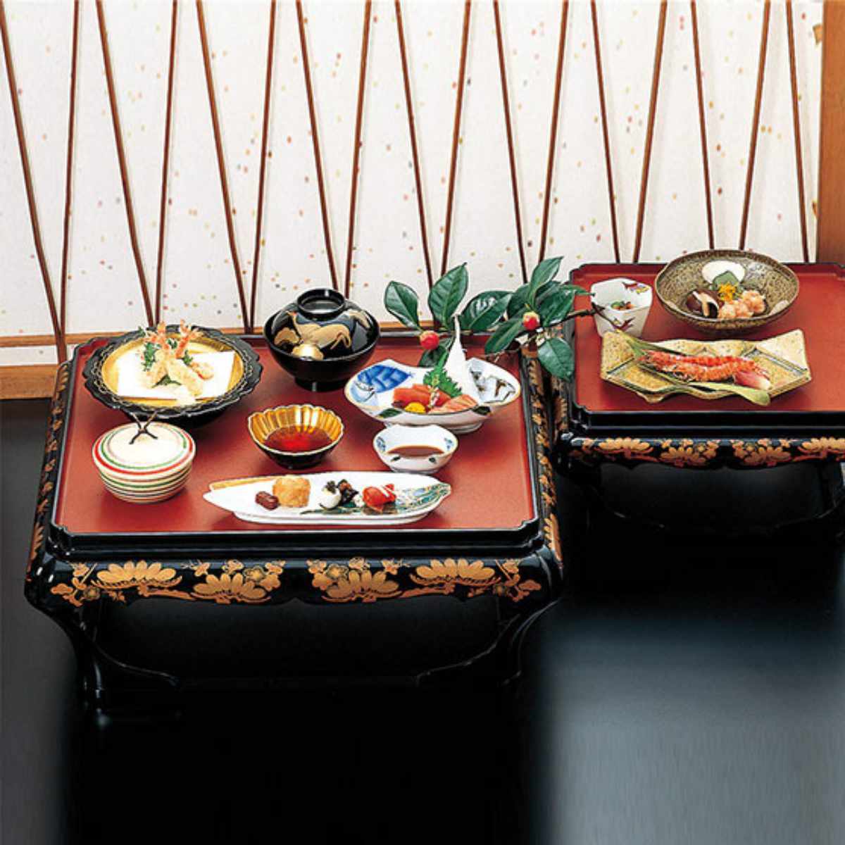 福井クラフト 殿様膳 仁ノ膳 片面タイプ 足付 梨地 松唐草 お膳 業務用