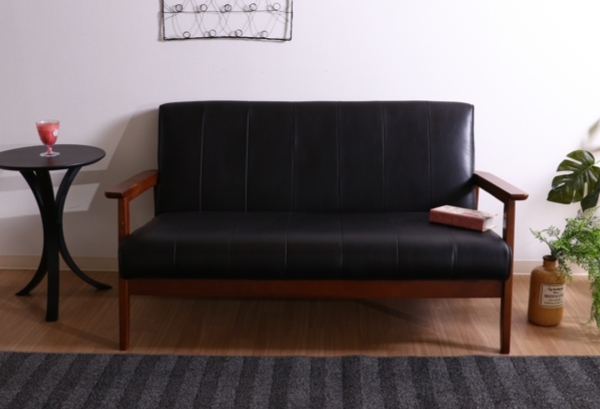 ソファ 幅128cm 二人掛け 2人用 レザー調 ひじ掛け 木製 合成皮革