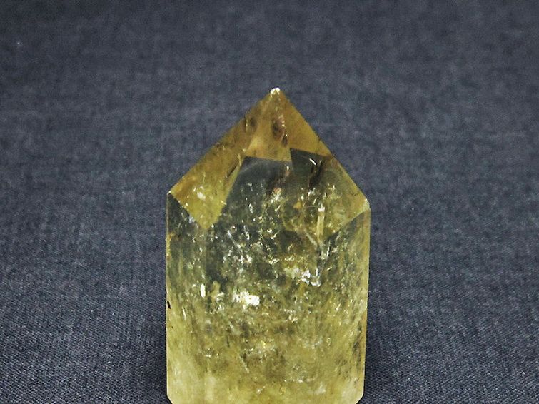 虹入り シトリン水晶 六角柱 [t98-1945]
