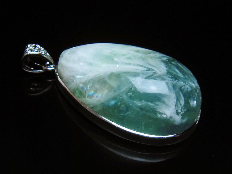 エンジェルフェザー フローライト ペンダント [t21-4535]