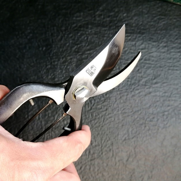 積層鋼 剪定鋏200mm 金止 オノテツ 日本製 高級感のある波紋のような