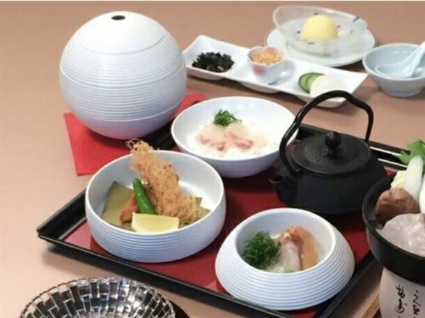 6月入荷予定】有田焼 李荘窯 玉重 藍渦 化粧箱付 渦刷毛 珠型三段重 お