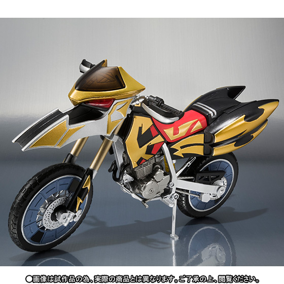 SHフィギュアーツ「カリス」との一体感が美しい「シャドーチェイサー