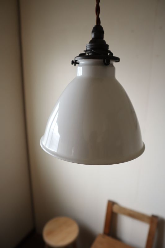 マツダ磁器製シェードのペンダントライト - 古道具＋original‐紫山‐ shizan