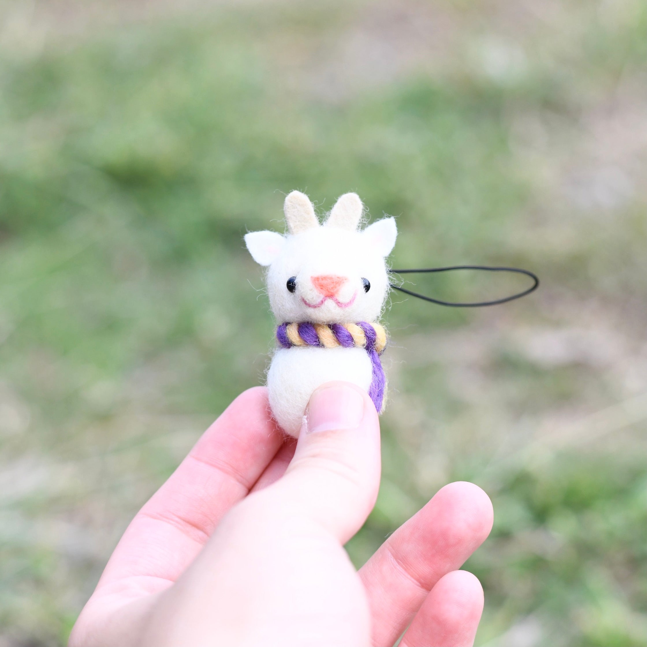 手作りのやぎさんストラップ – 島土産オンラインショップ