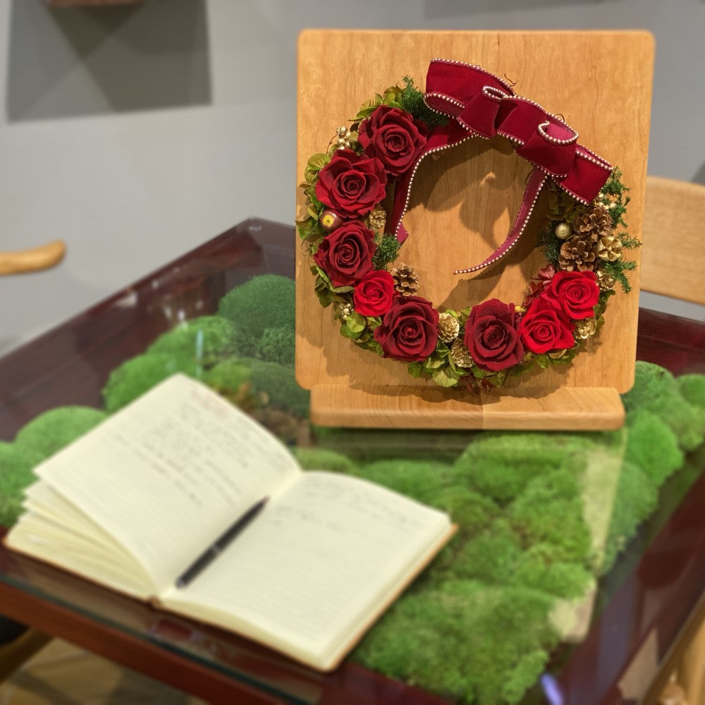 Wreath 8 roses リース8輪アレンジメント #12371 – GINZA SOBI FLOWERS