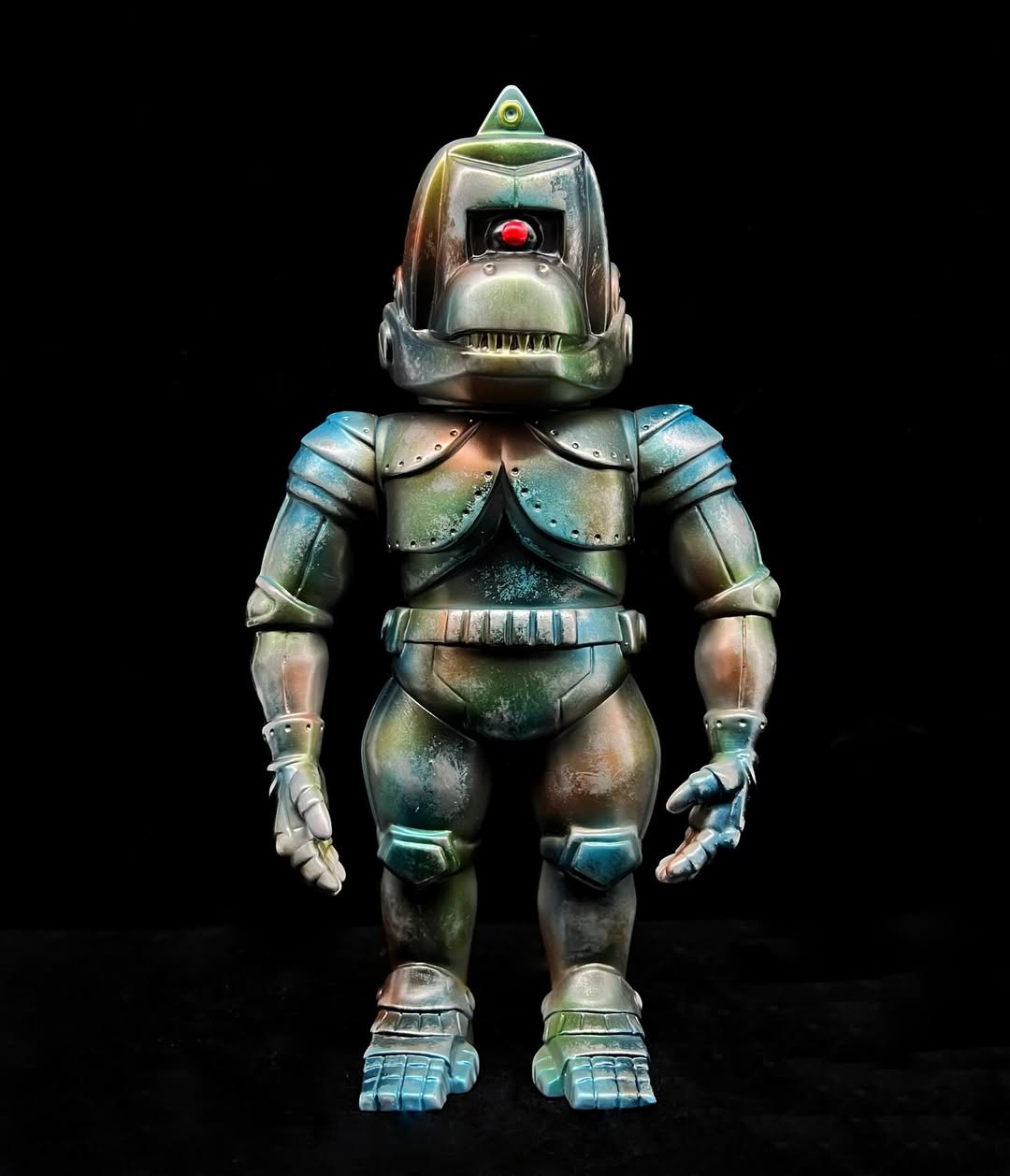 五寸釘玩具が活動集大成として「藁人形ちゃん」ソフビ化に向けて支援者