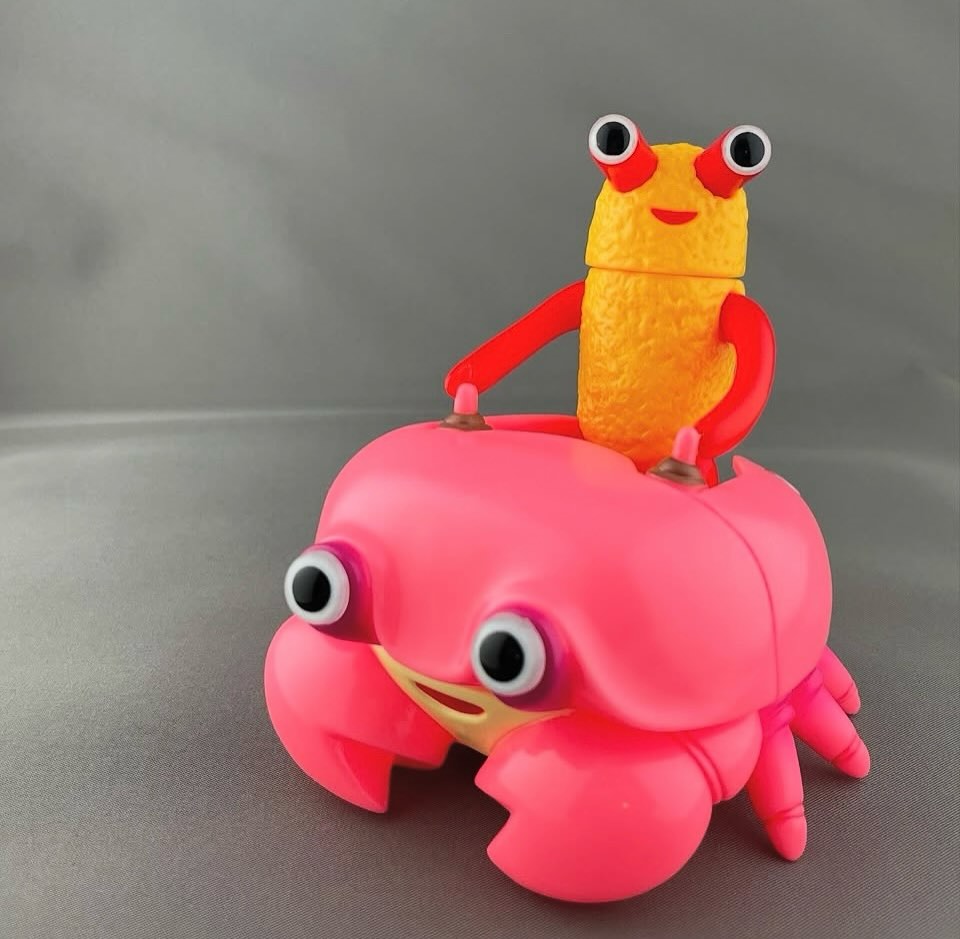 五寸釘玩具が活動集大成として「藁人形ちゃん」ソフビ化に向けて支援者