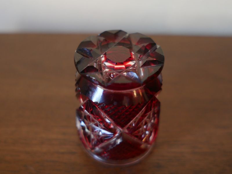 島津 薩摩切子 色被せガラス 切子お猪口【紅】 – smileantiques