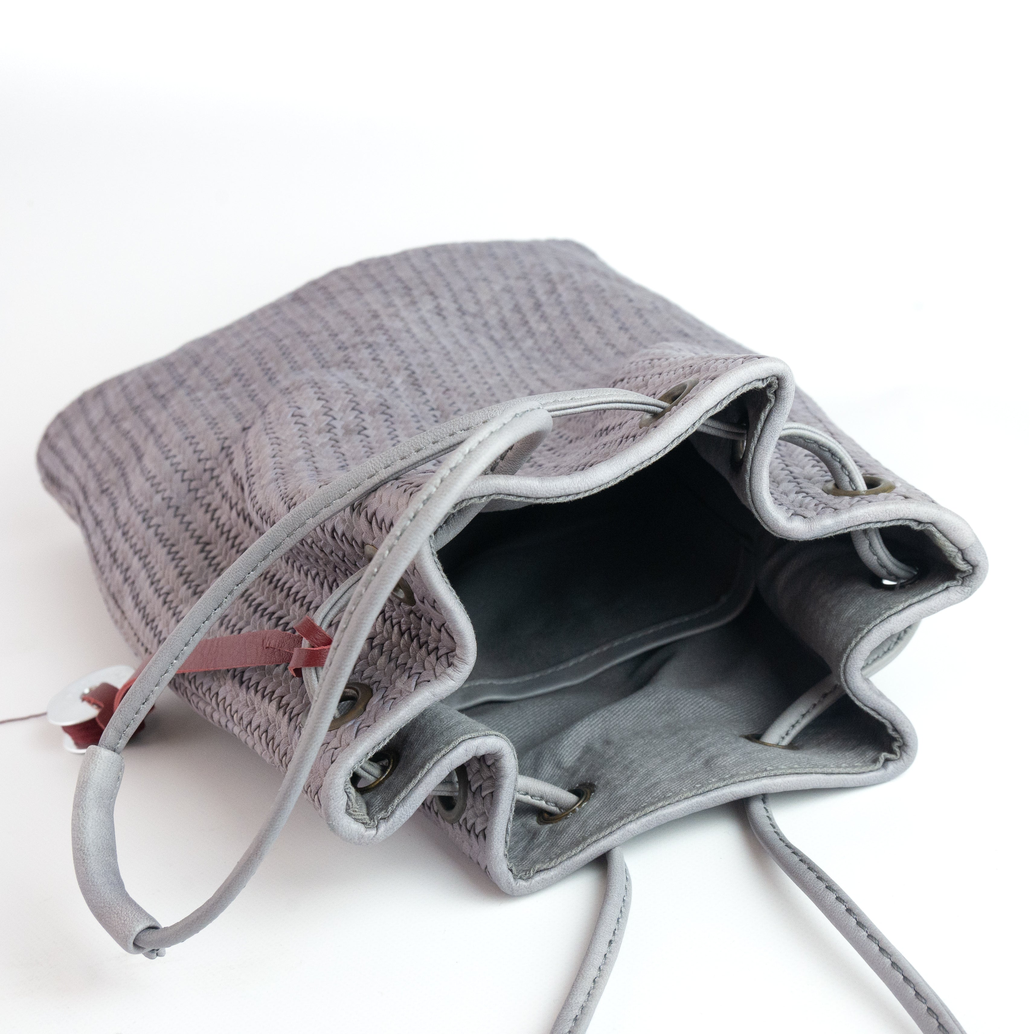 MIGNON ミニョン レザーイントレチャート 巾着型バッグ