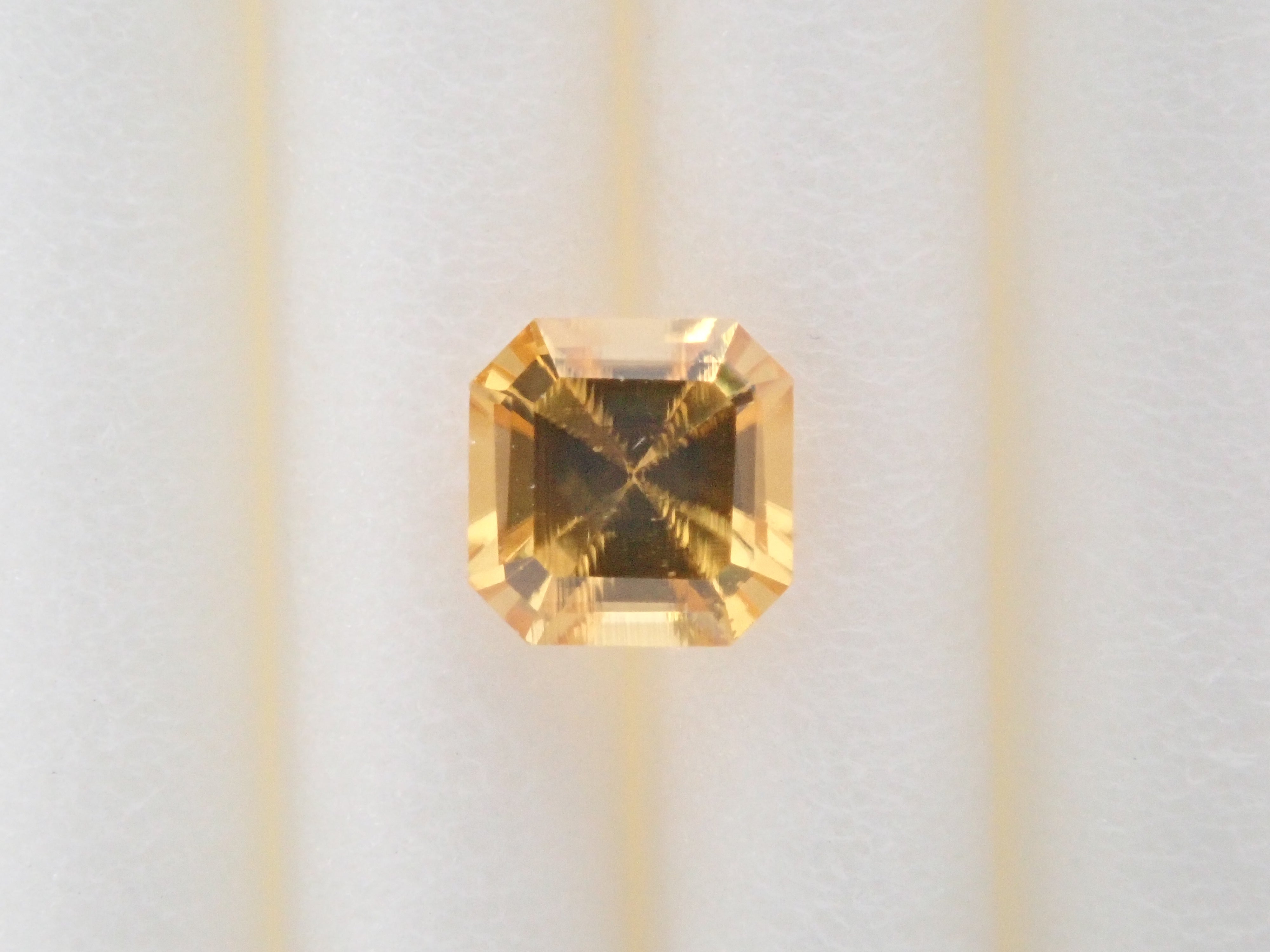 イエロージルコン 0.268ctルース