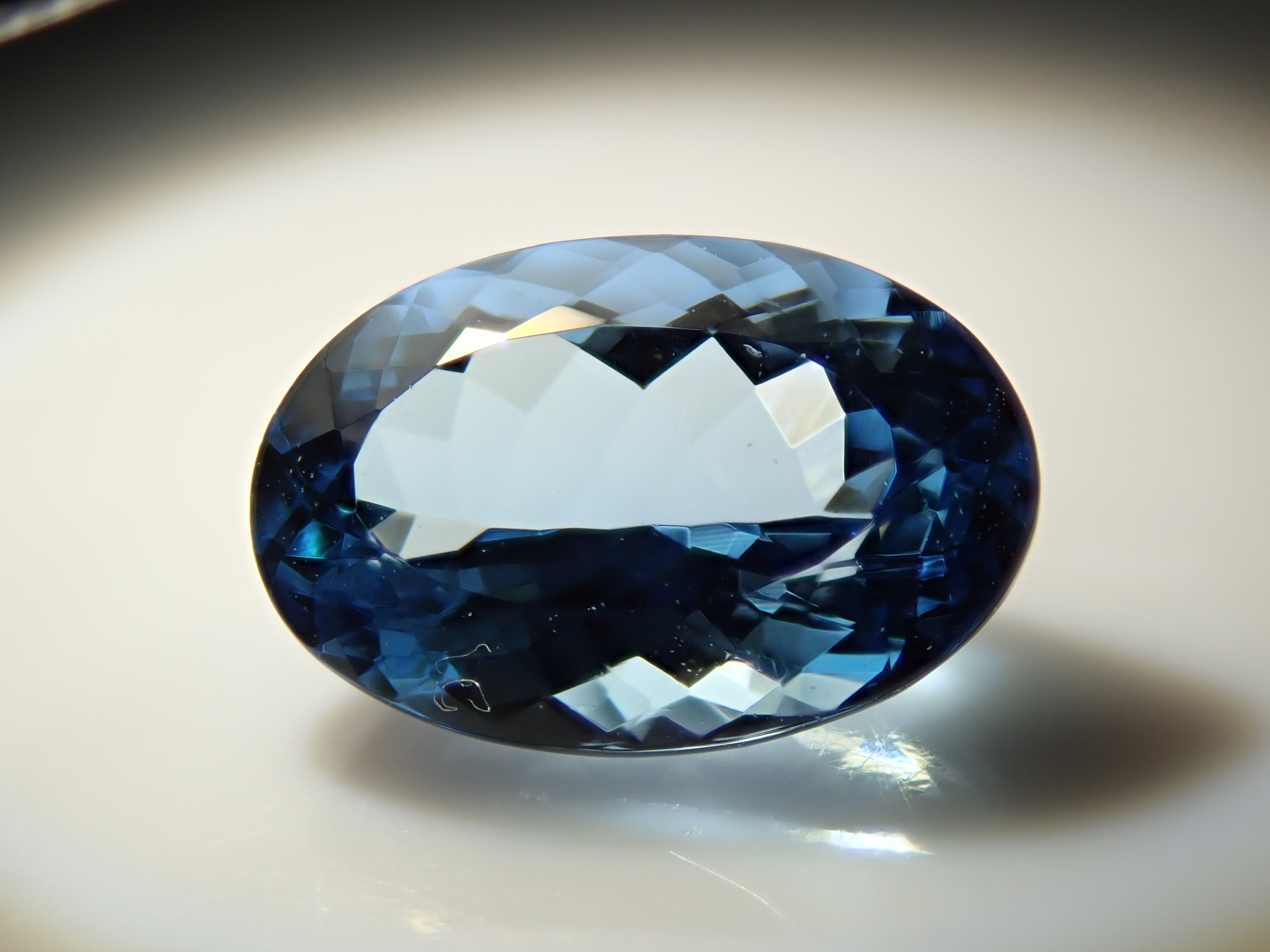 ブラジル産サンタマリアアクアマリン 0.968ctルース