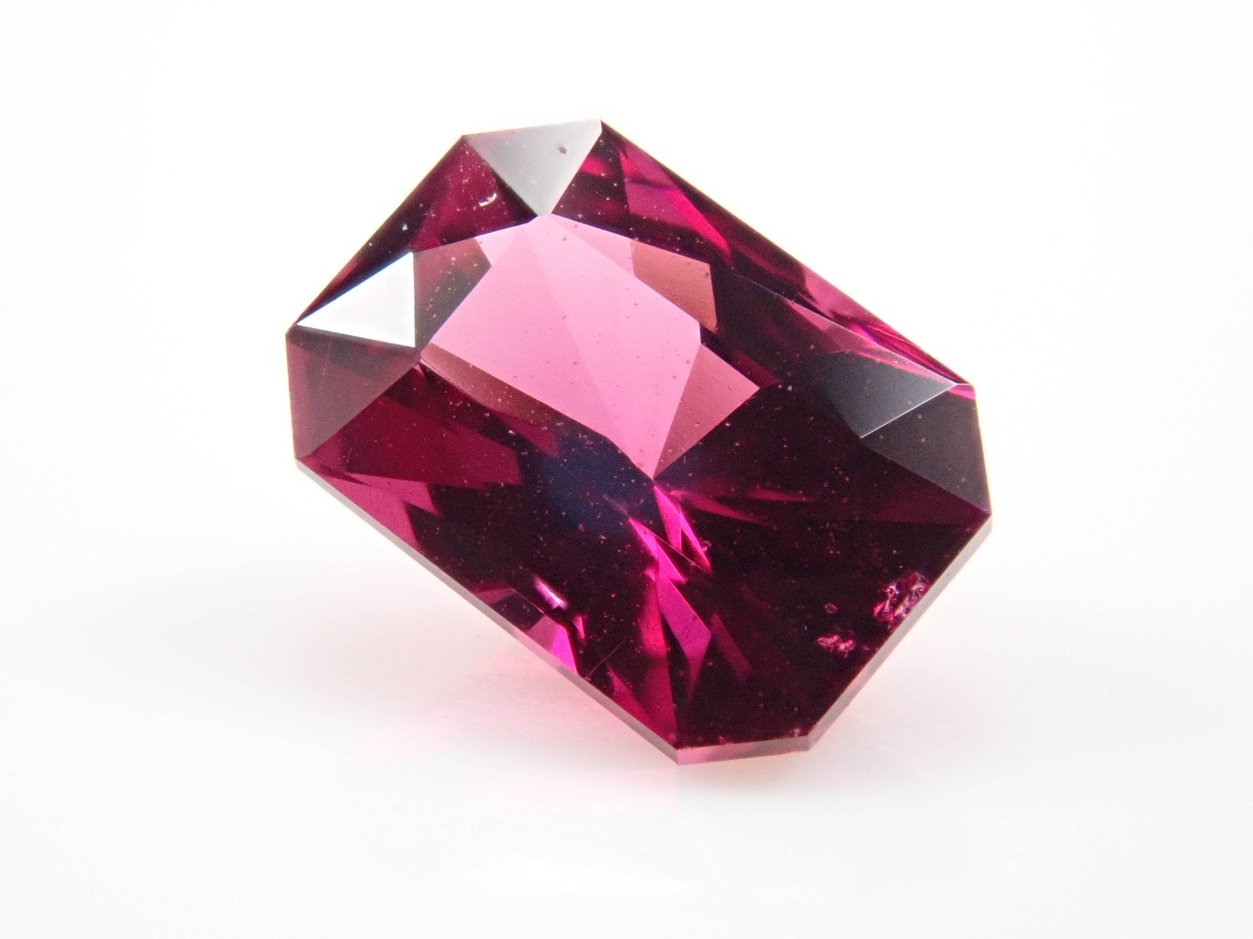 モザンビーク産ロードライトガーネット 0.520ctルース