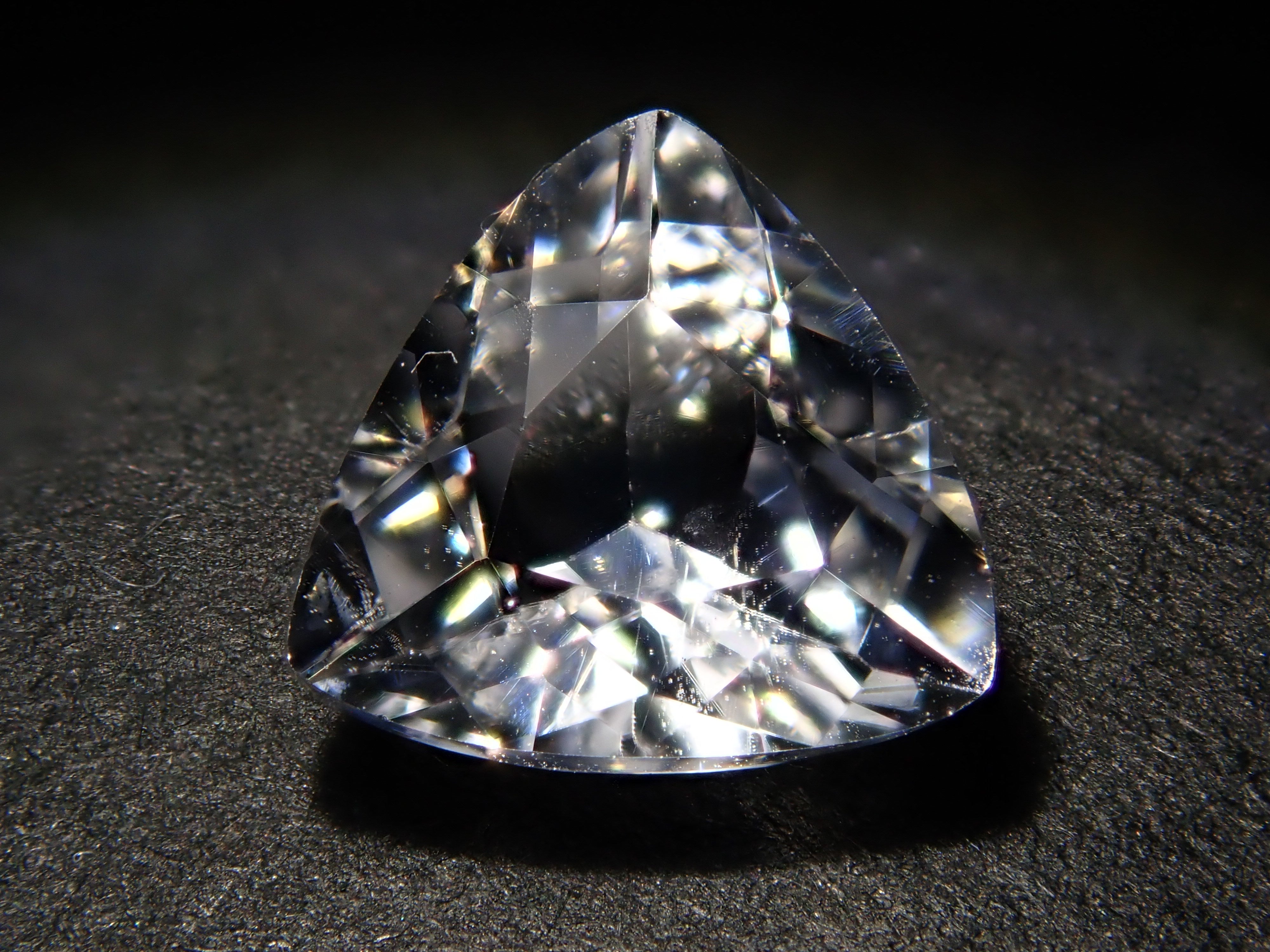 フェナカイト - 通販｜宝石鑑定士が運営【カラッツSTORE】