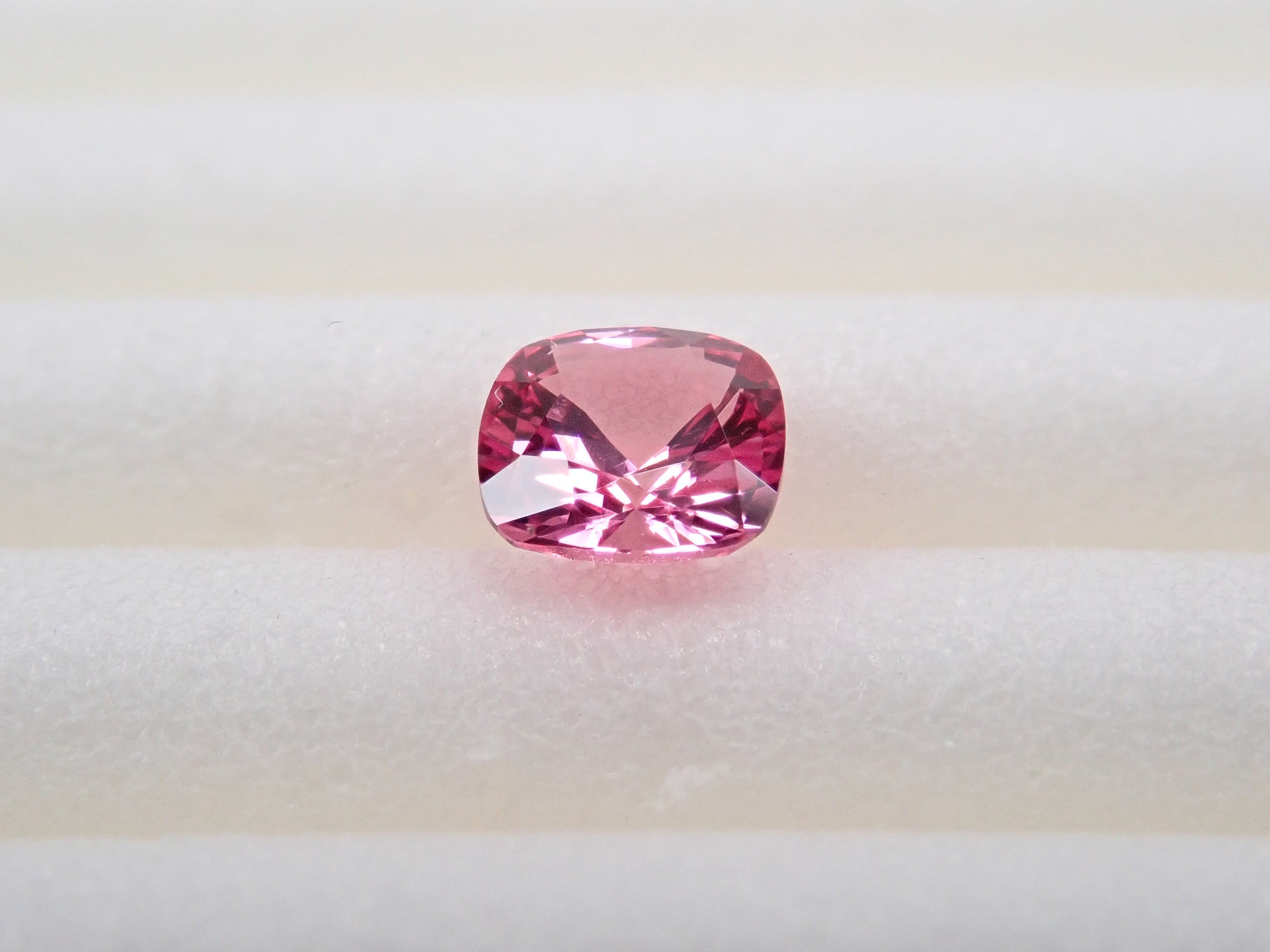 Hot Pink Spinel 0.203ct Loose (Mahenge Spinel)