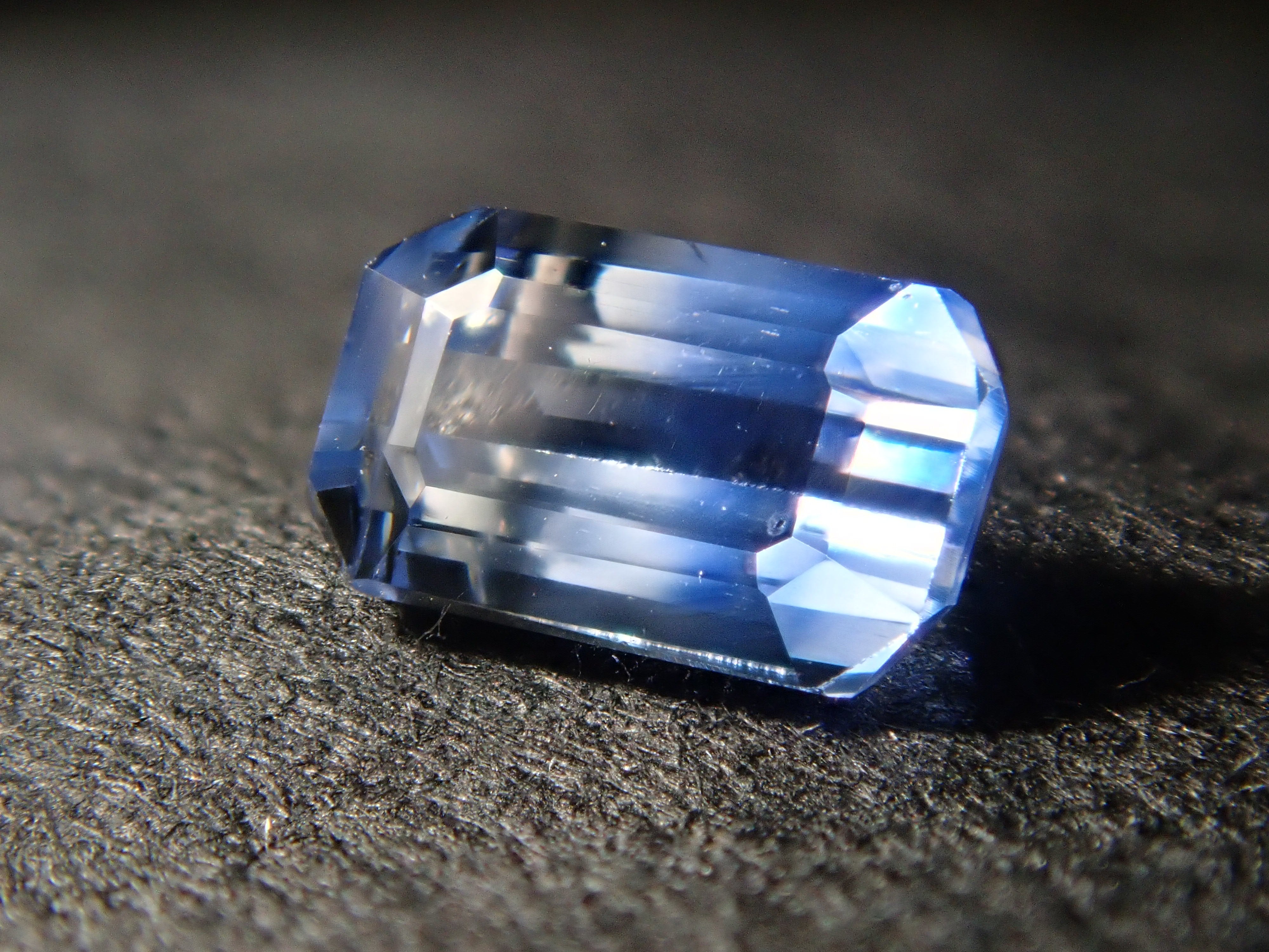 バイカラーサファイア 0.252ctルース