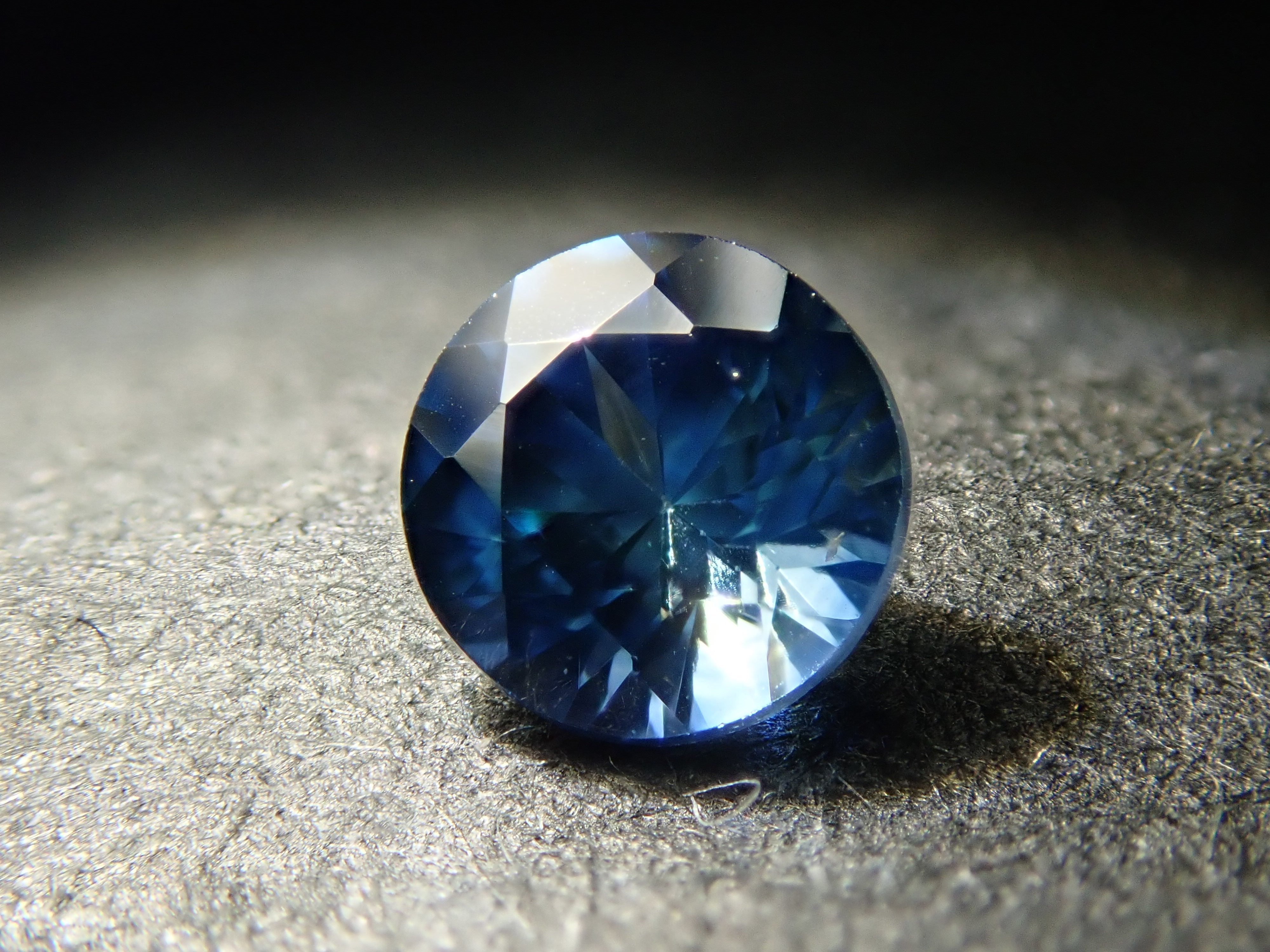 モンタナサファイア 0.272ctルース