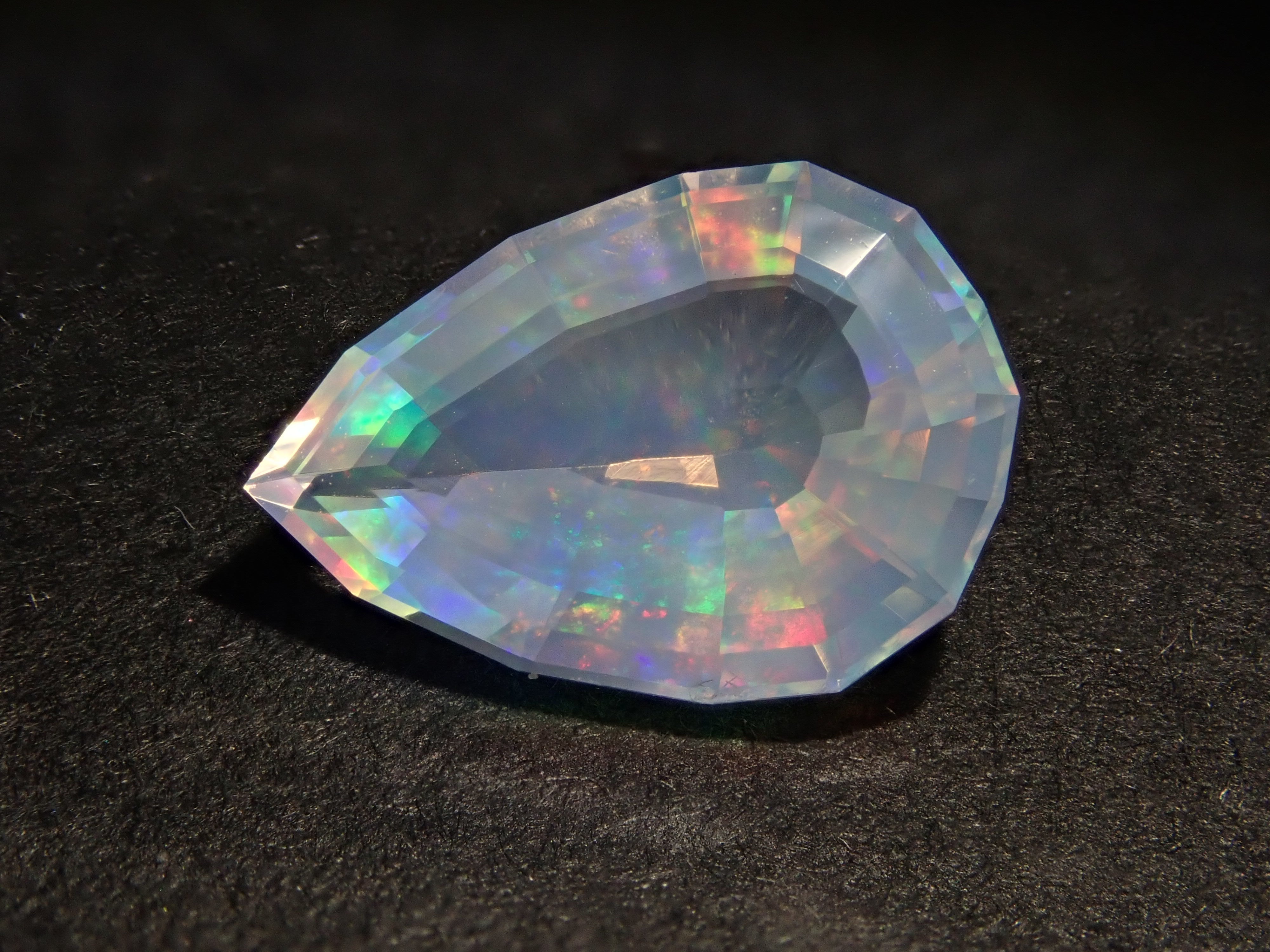 ウォーターオパール 1.790ctルース