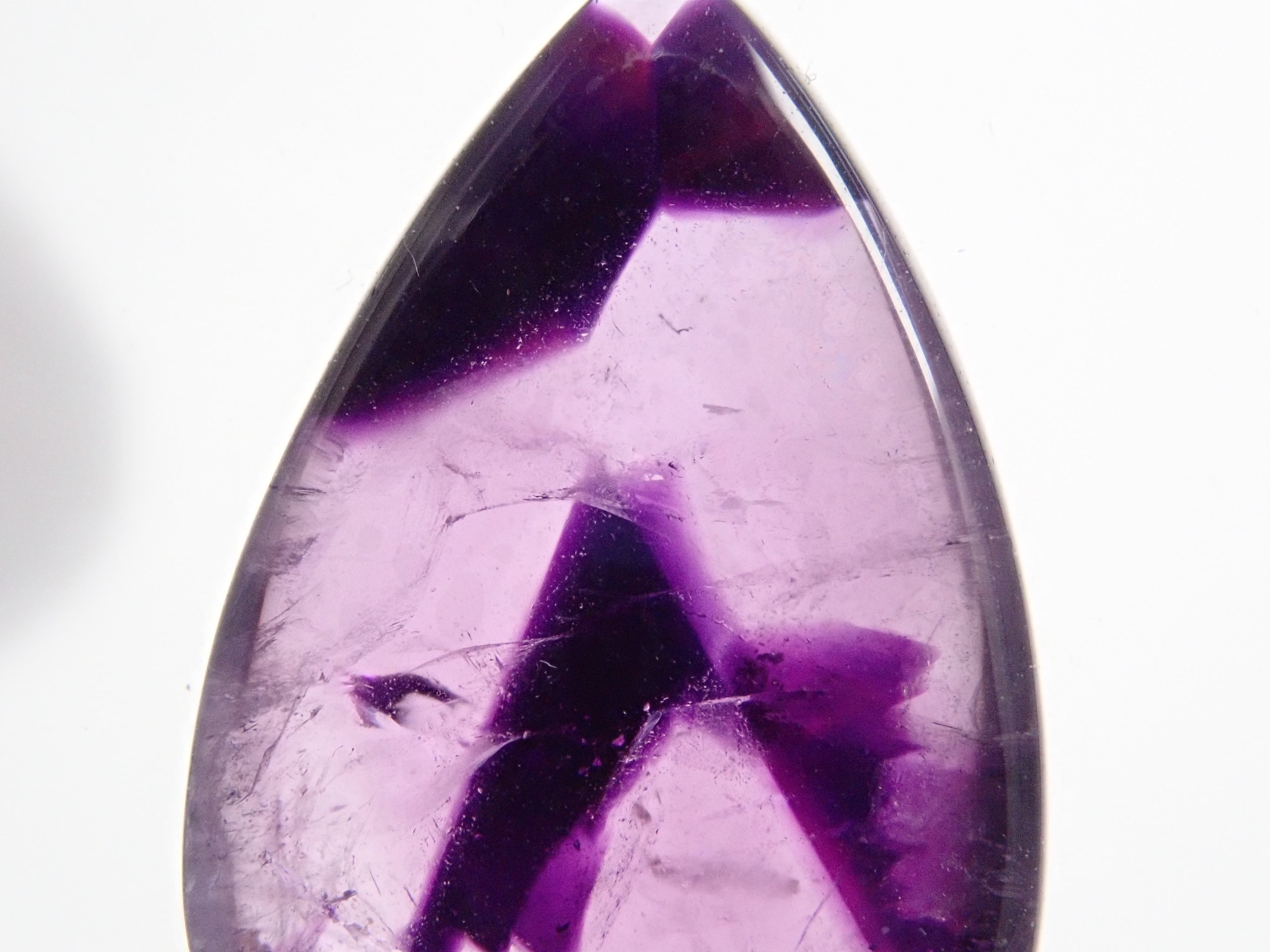 ブラジル産トラピッチェアメジスト 14.949ctルース