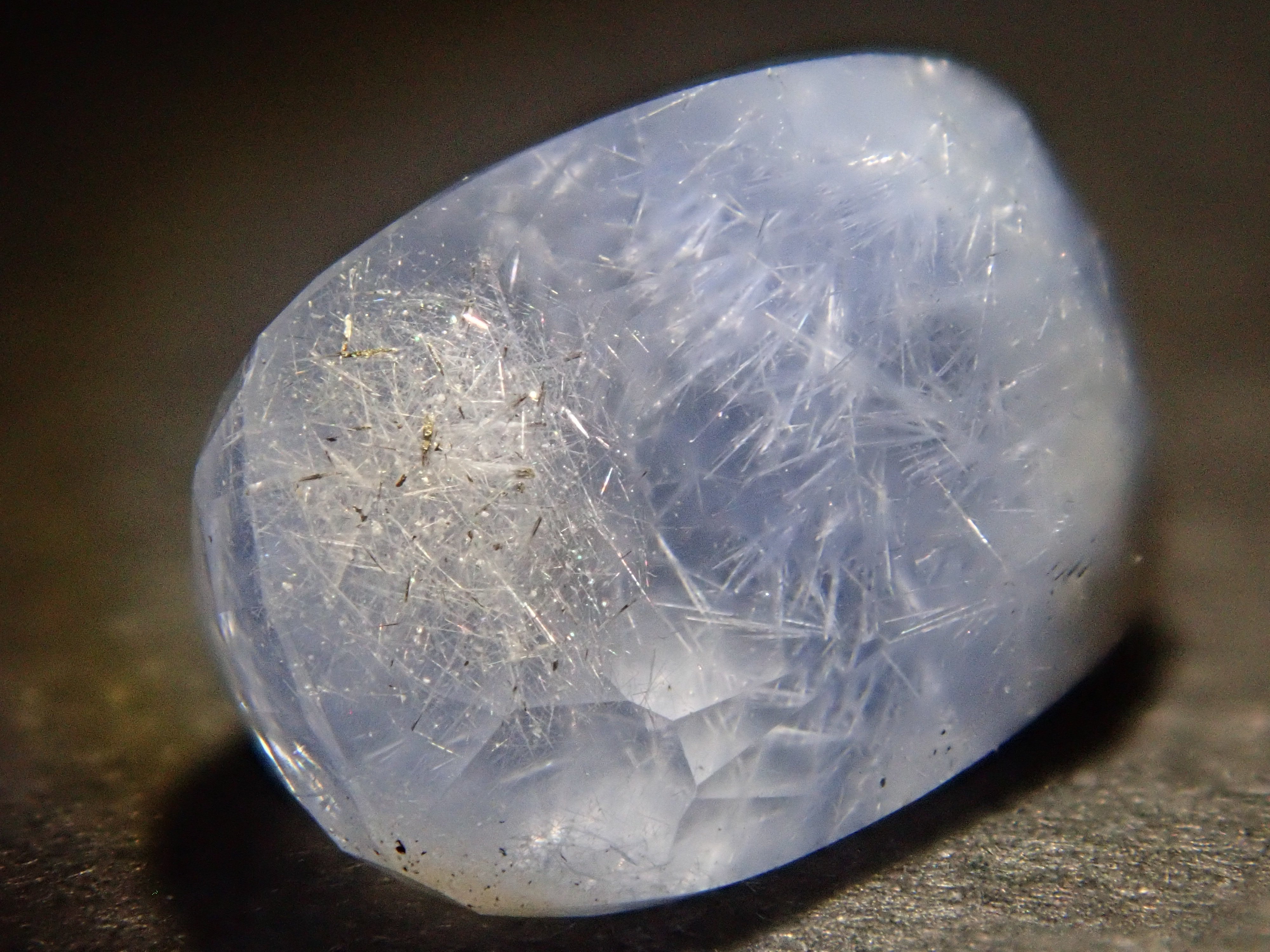 ブラジル産デュモルチェライトインクォーツ 2.714ctルース