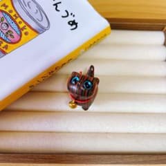 SALE 新品 スーダン 猫 置物 木彫り ネコ ねこ 運勢上向き レインボー