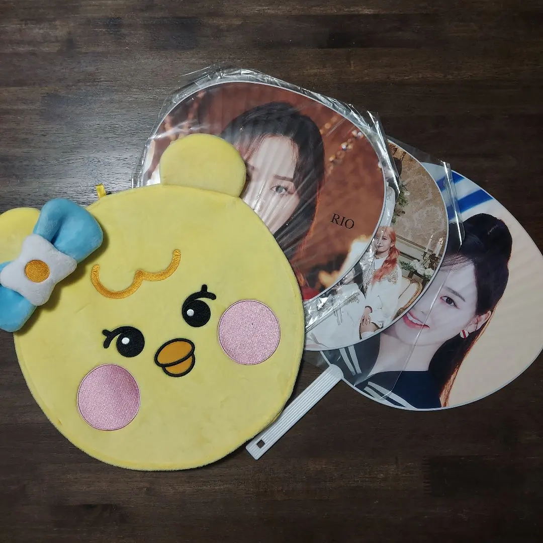 2026年最新】NiziUリクうちわケースの人気アイテム - メルカリ