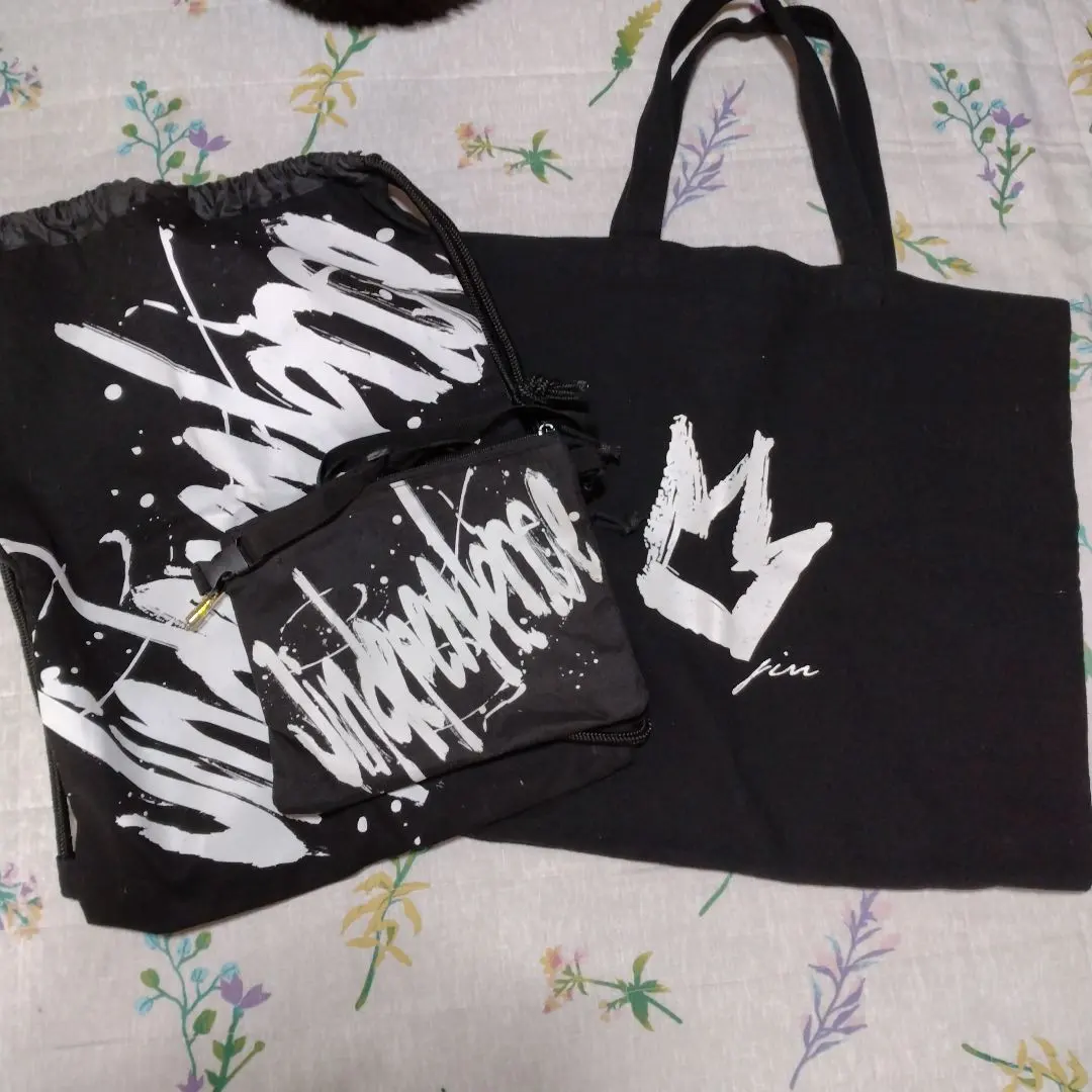 2026年最新】赤西仁ツアートートバッグの人気アイテム - メルカリ