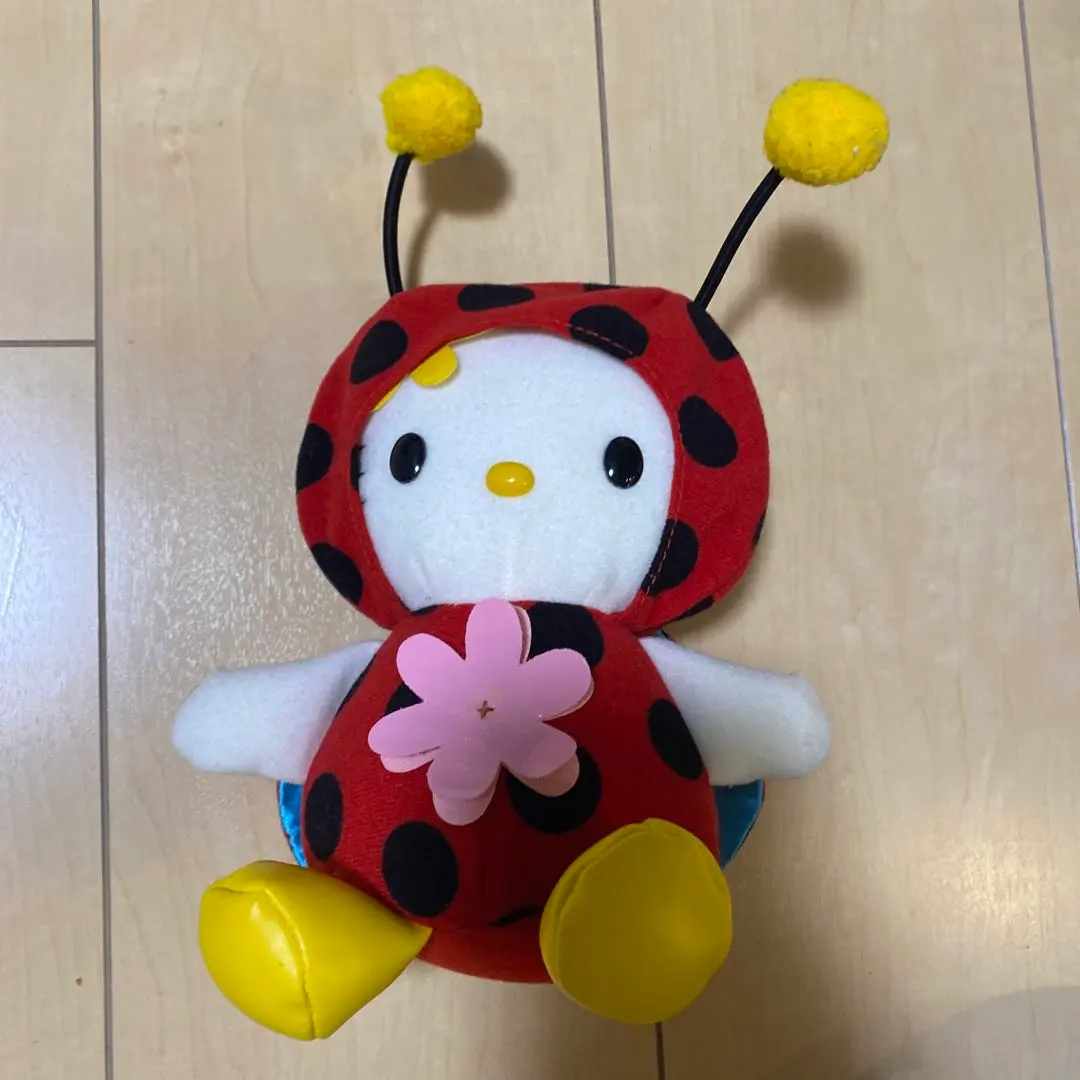 2026年最新】てんとう虫キティの人気アイテム - メルカリ