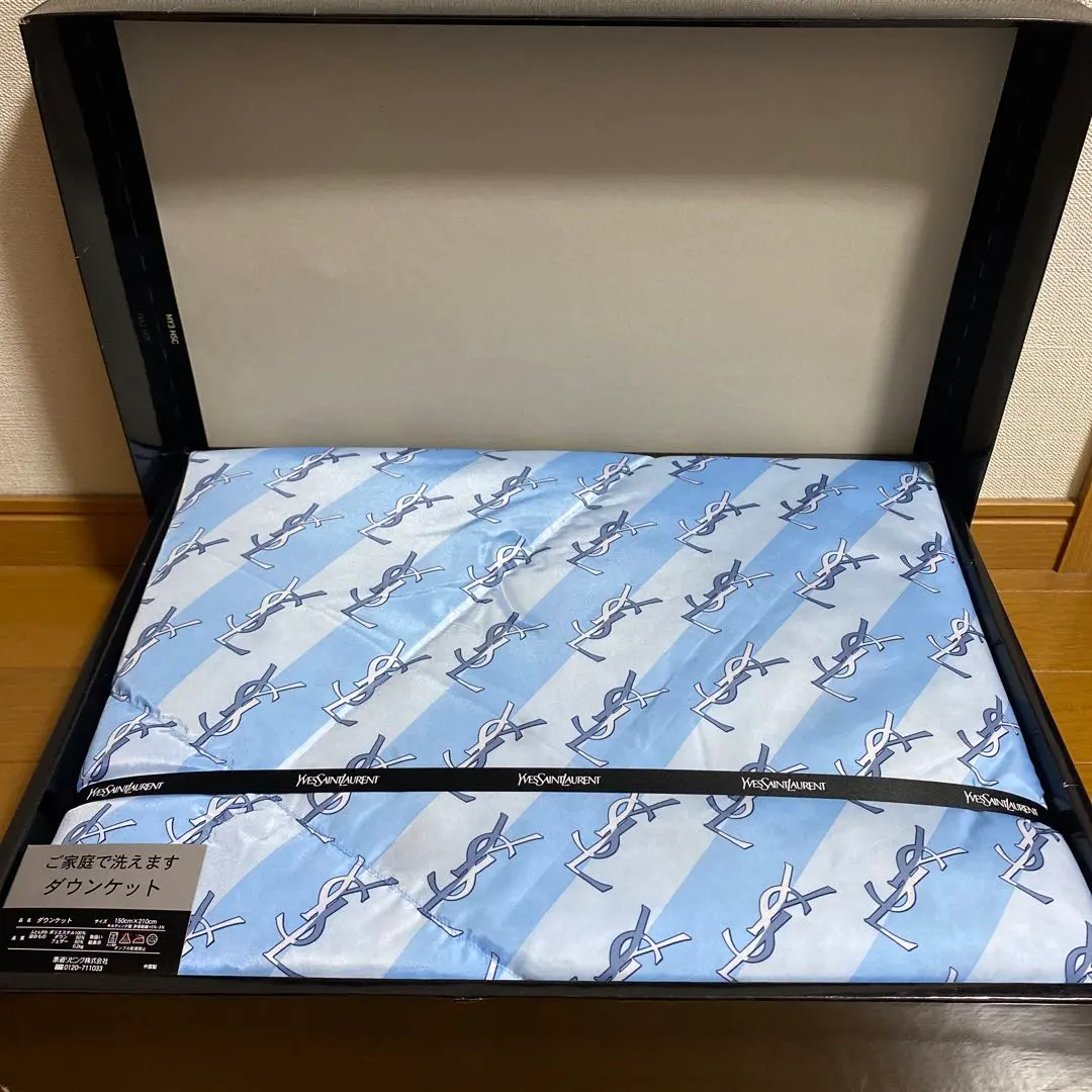 2026年最新】イヴサンローラン ダウンケットの人気アイテム - メルカリ
