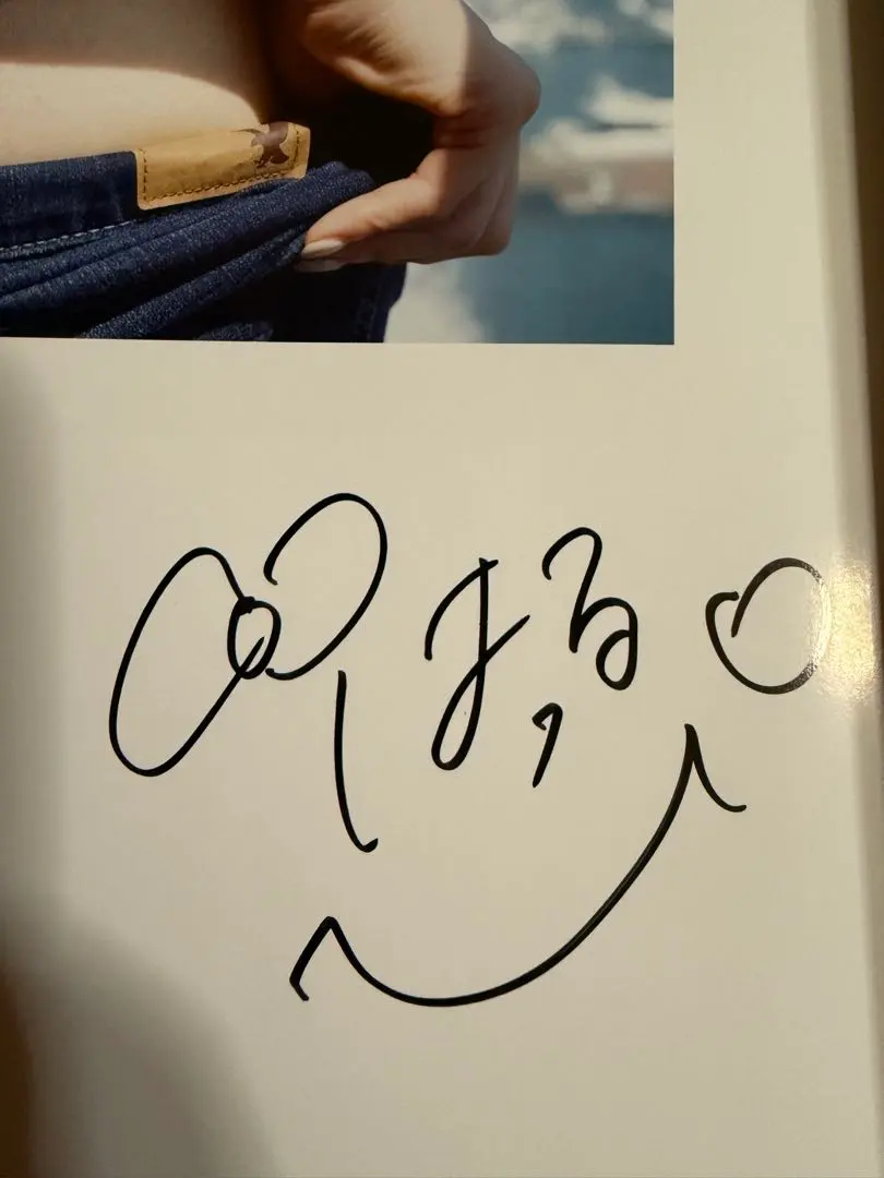 m52467410744_1.jpg?1758547402