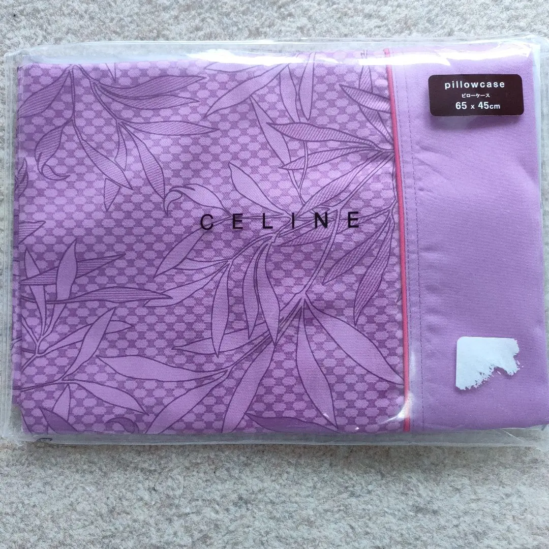 2026年最新】celine セリーヌ ピローケースの人気アイテム - メルカリ