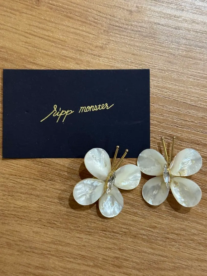 2026年最新】rippmonster イヤリングの人気アイテム - メルカリ