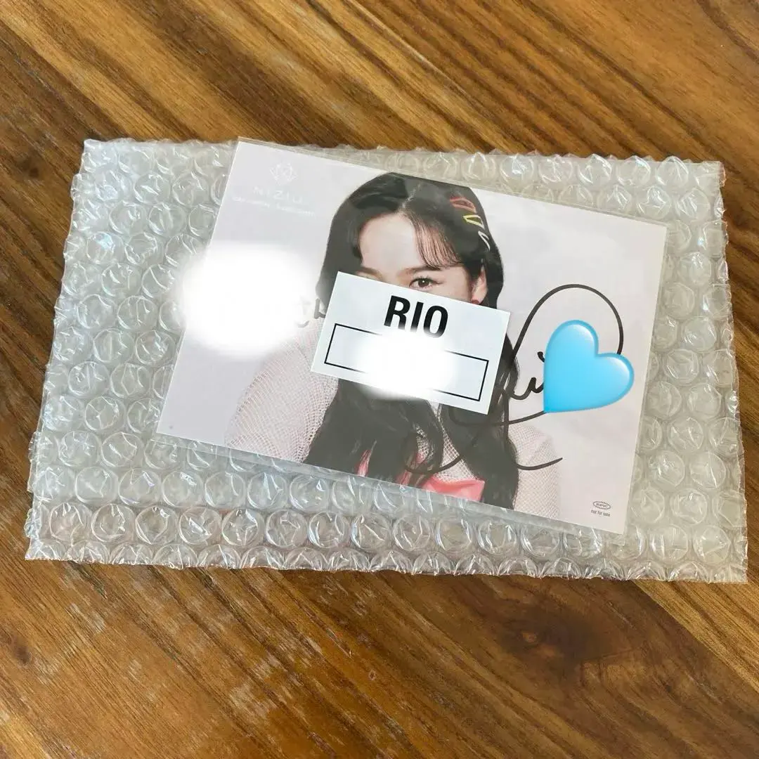 2026年最新】NIziU リオ 直筆サインの人気アイテム - メルカリ