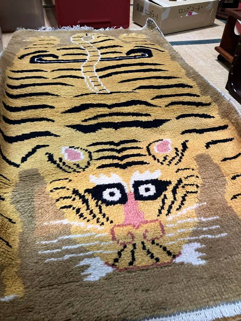 2026年最新】チベット絨毯の人気アイテム - メルカリ