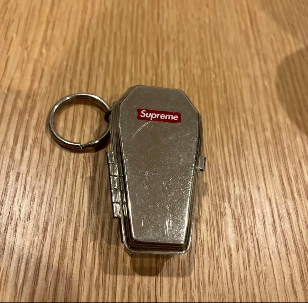 2026年最新】携帯灰皿 supremeの人気アイテム - メルカリ