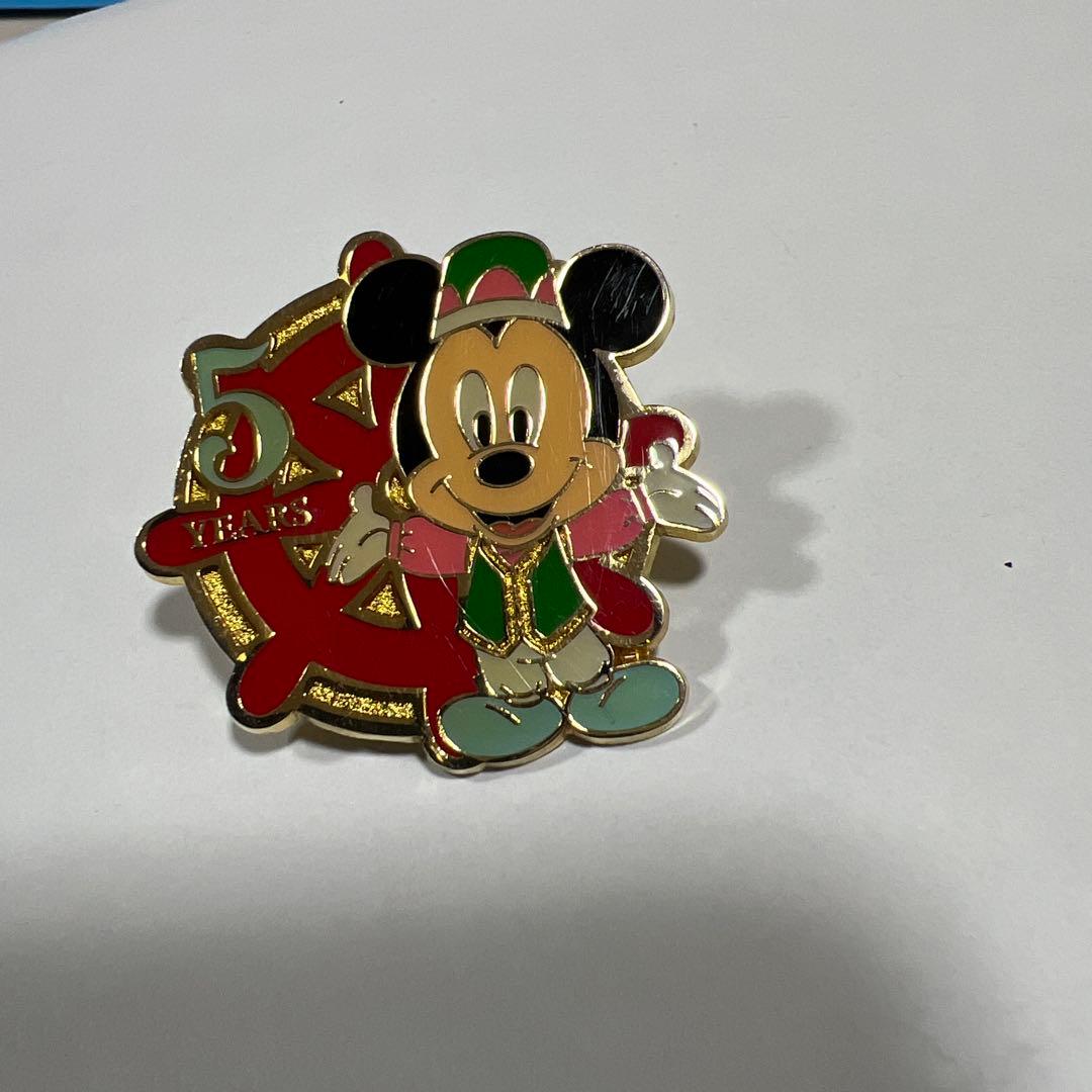 ミッキーマウス 5周年記念ピンバッジ - メルカリ