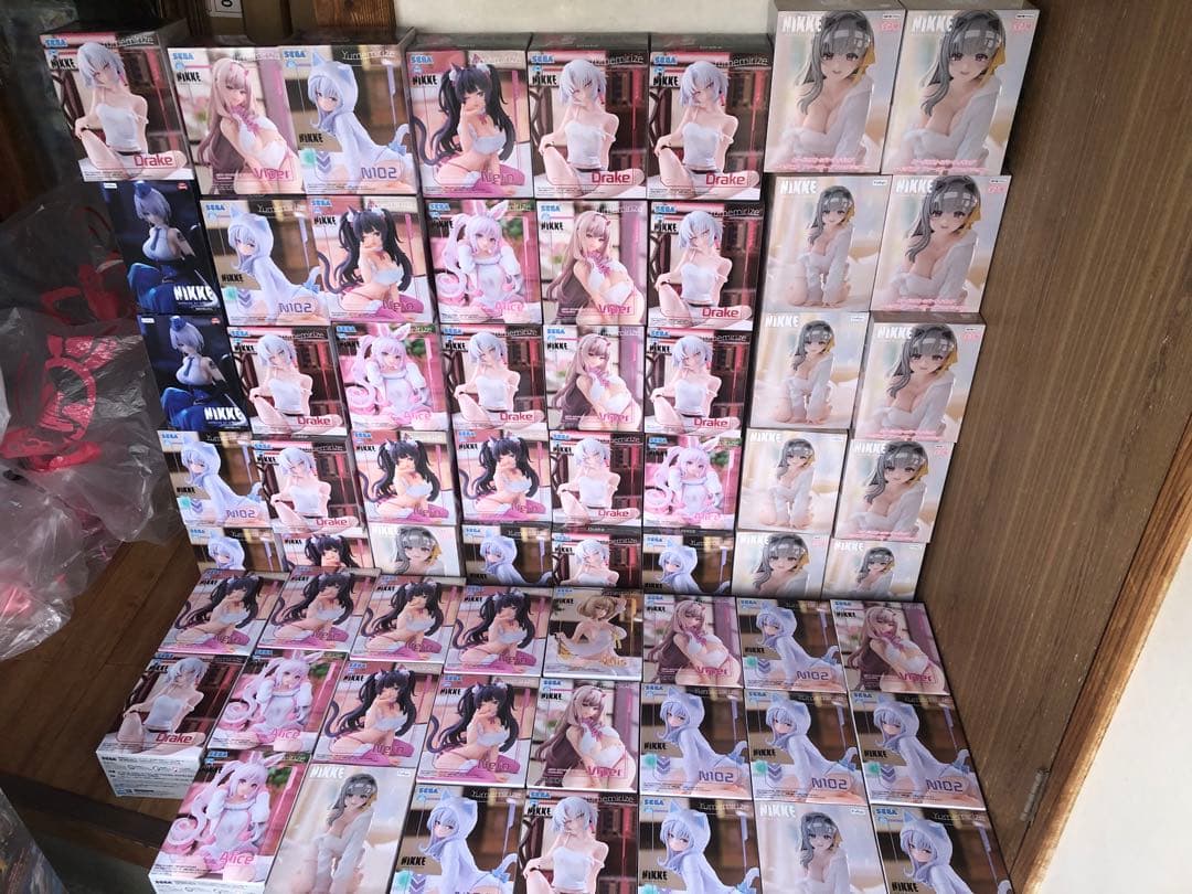 ニケ　ニッケ　NIKKE フィギュア　アニス　モダニア　アリス　63個