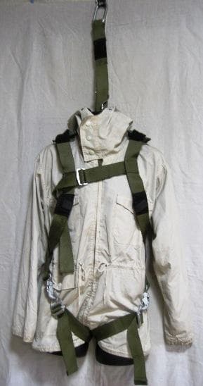 実物未使用９０年台ＮＡＶＥ・ＳＥＡＬｓ使用ＳＰＡ／Ｅハーネス（元箱カラビナ付） 実物未使用90年台NAVE・SEALs使用SPA／Eハーネス（元箱