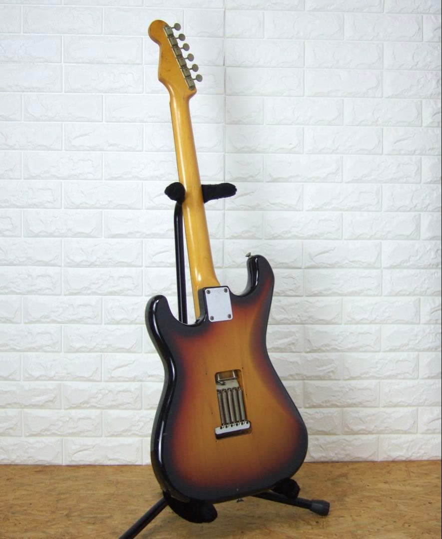 Fender Japan ST62 JVシリアル 1982年製 最初期EX - メルカリ
