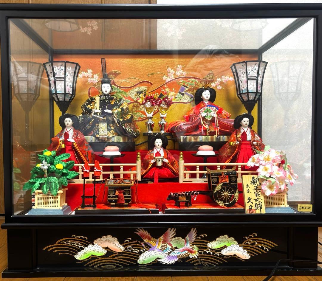 値下げ‼️東京久月　ひな祭り ひな人形　オルゴール付き 久月 久月作 おひなさま 親王飾り 六角アクリルケース入り 木目 x