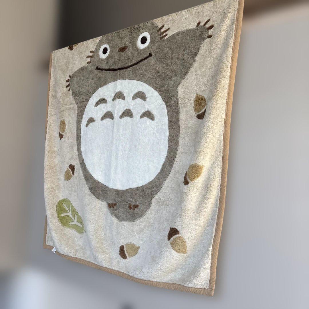 となりのトトロ　毛布　シングルサイズ　200cm×140cm 希少　大サイズ となりのトトロ 毛布 シングル140×200cm トトロシルエット 洗える 寝具