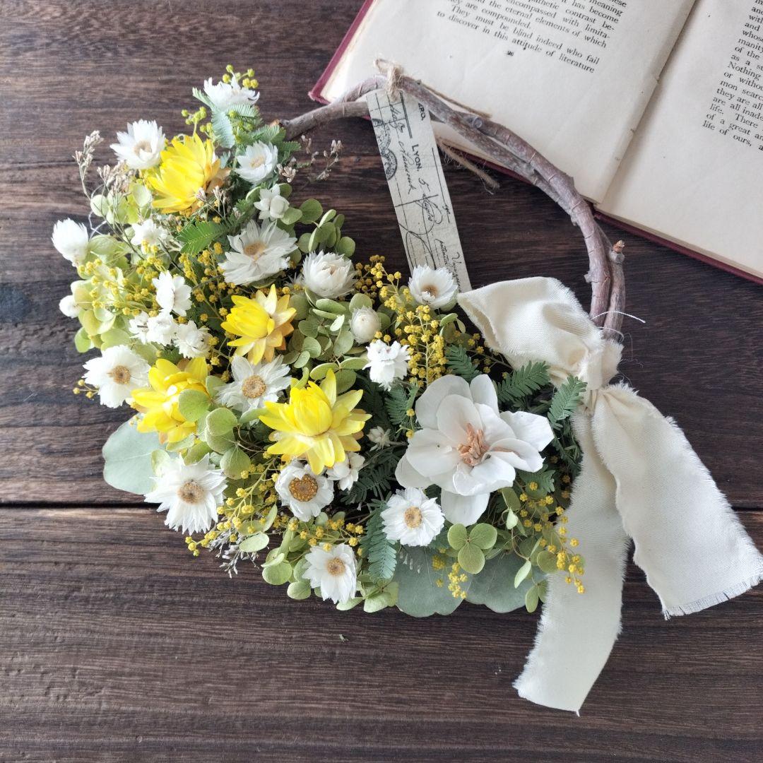 ミモザとレモンイエロー　ドライフラワーハーフリース ミモザのハーフリース 【受注制作】 ホワイトリボン付き ドライ