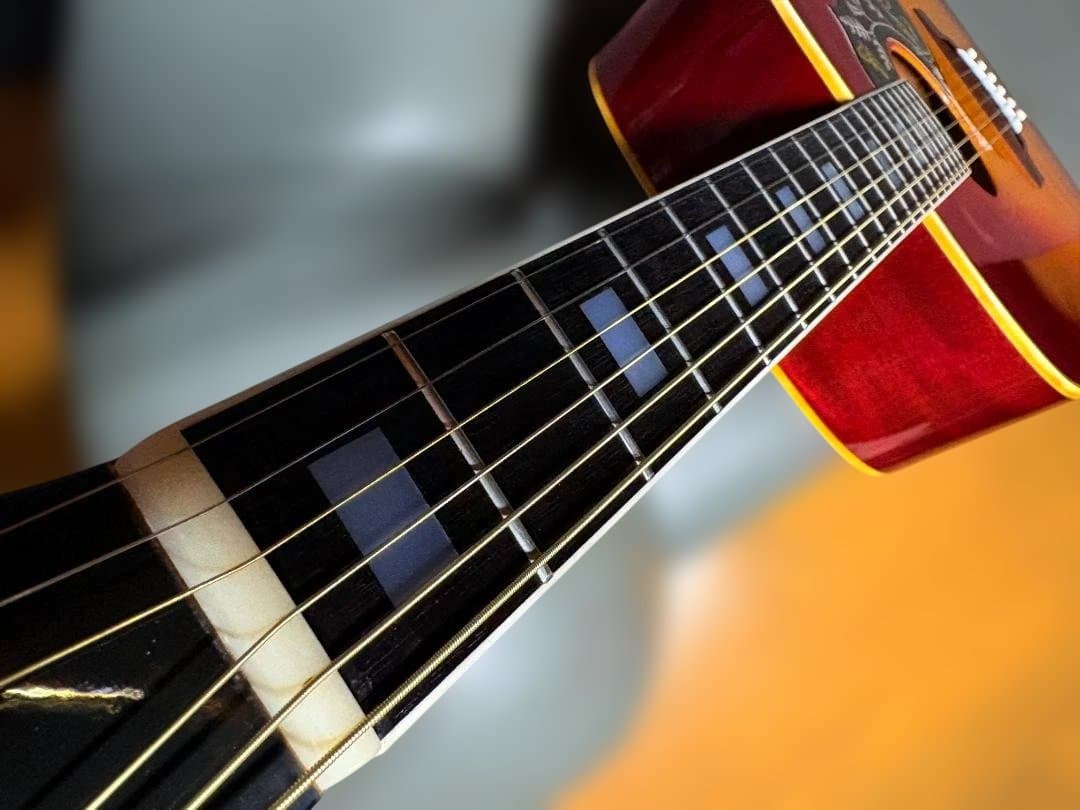 ★全音楽器ブランド・モラレス・ハミングバードモデルがこれだ！ 超激鳴・超美品★