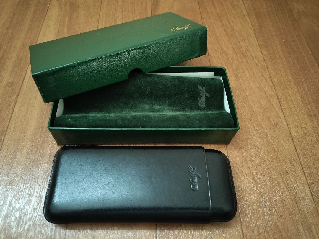 Davidoff ダビドフ シガーケース レザー 葉巻 3本 ダビドフ シガーケース エンジョイメント XL-2 / ブラック – 高級