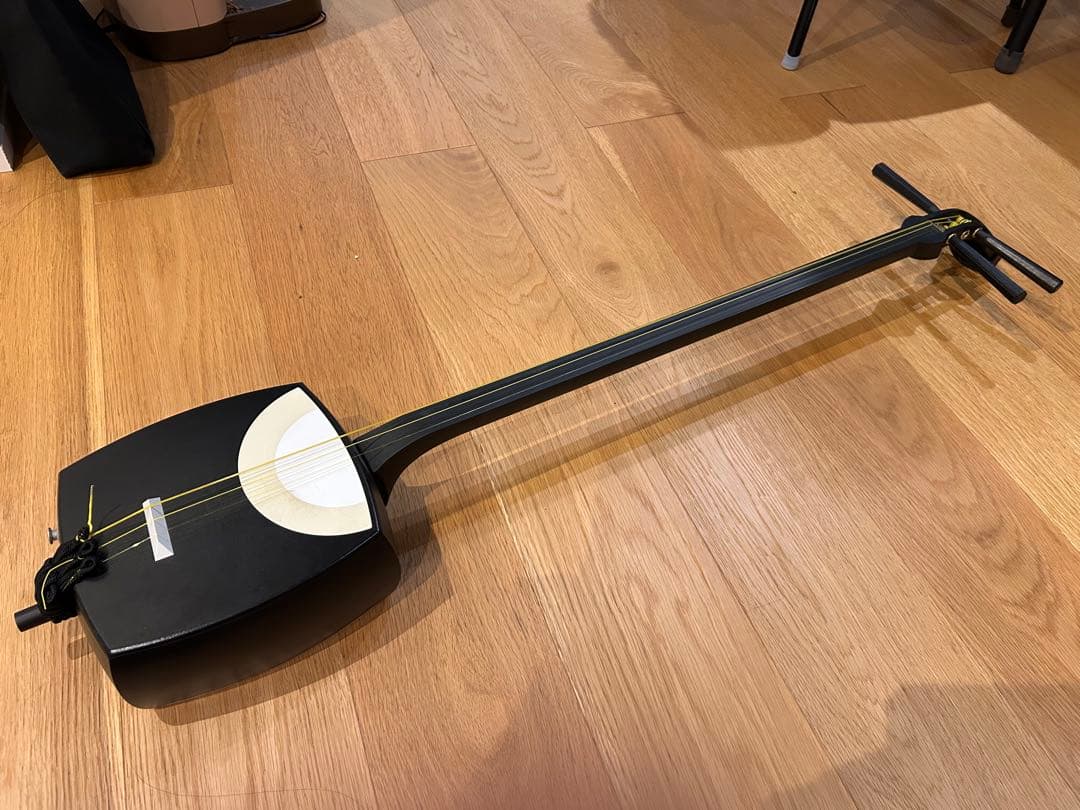 三味線本体　練習用　サイレント三味線 初心者＆ビギナーのための学べる三味線8点セット | 三味線と三線の販売