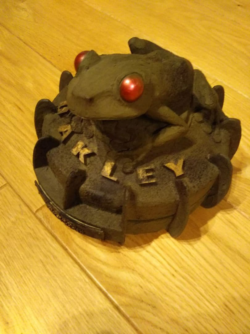 OAKLEY JAPAN 2010 蛙 カエル 置物 インテリア オークレイ 御影石 蛙】子ガエル インテリア置物 オブジェ