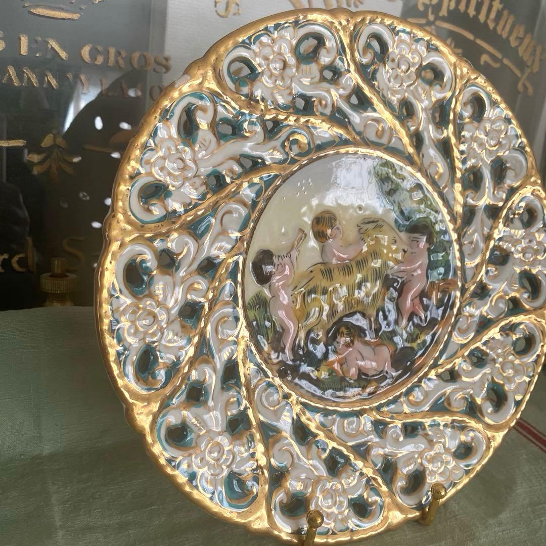 CAPODIMONTE イタリア製 陶器 飾り皿 天使 エンボス装飾アンティーク