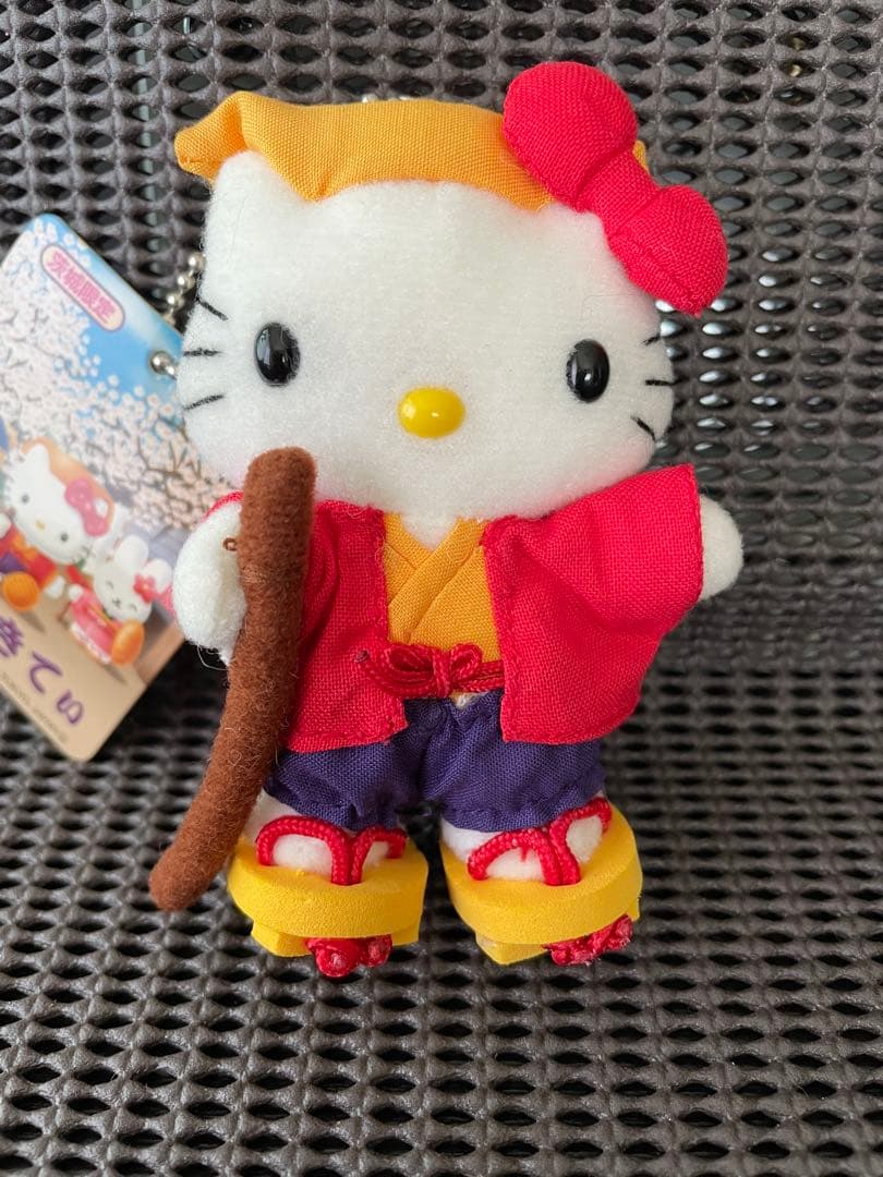 茨城限定 ご当地 ハローキティ 水戸黄門 ぬいぐるみ 2体セット ハローキティ 茨城 水戸黄門 - メルカリ